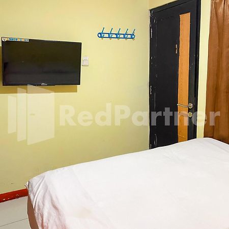 Audah Guesthouse Syariah Redpartner Джакарта Екстер'єр фото