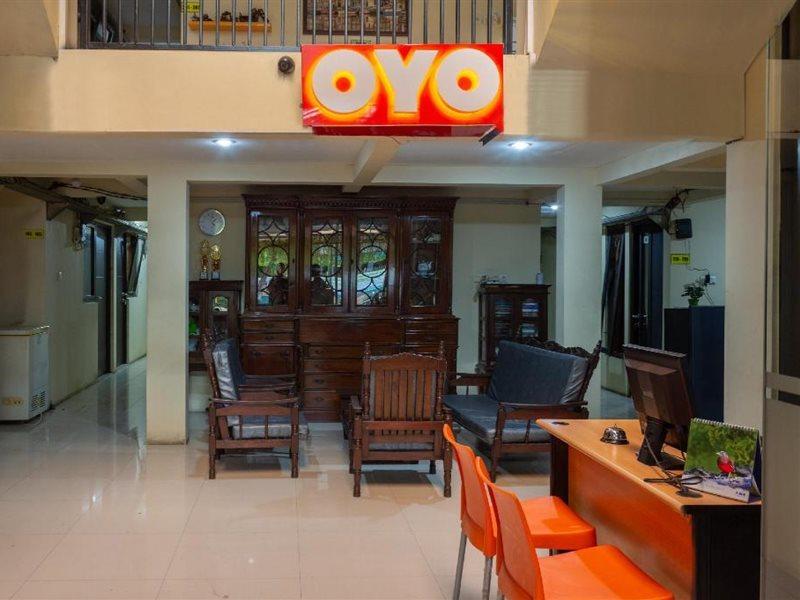 Audah Guesthouse Syariah Redpartner Джакарта Екстер'єр фото