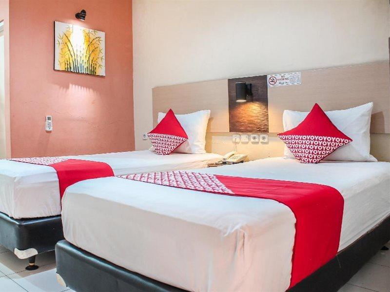 Audah Guesthouse Syariah Redpartner Джакарта Екстер'єр фото