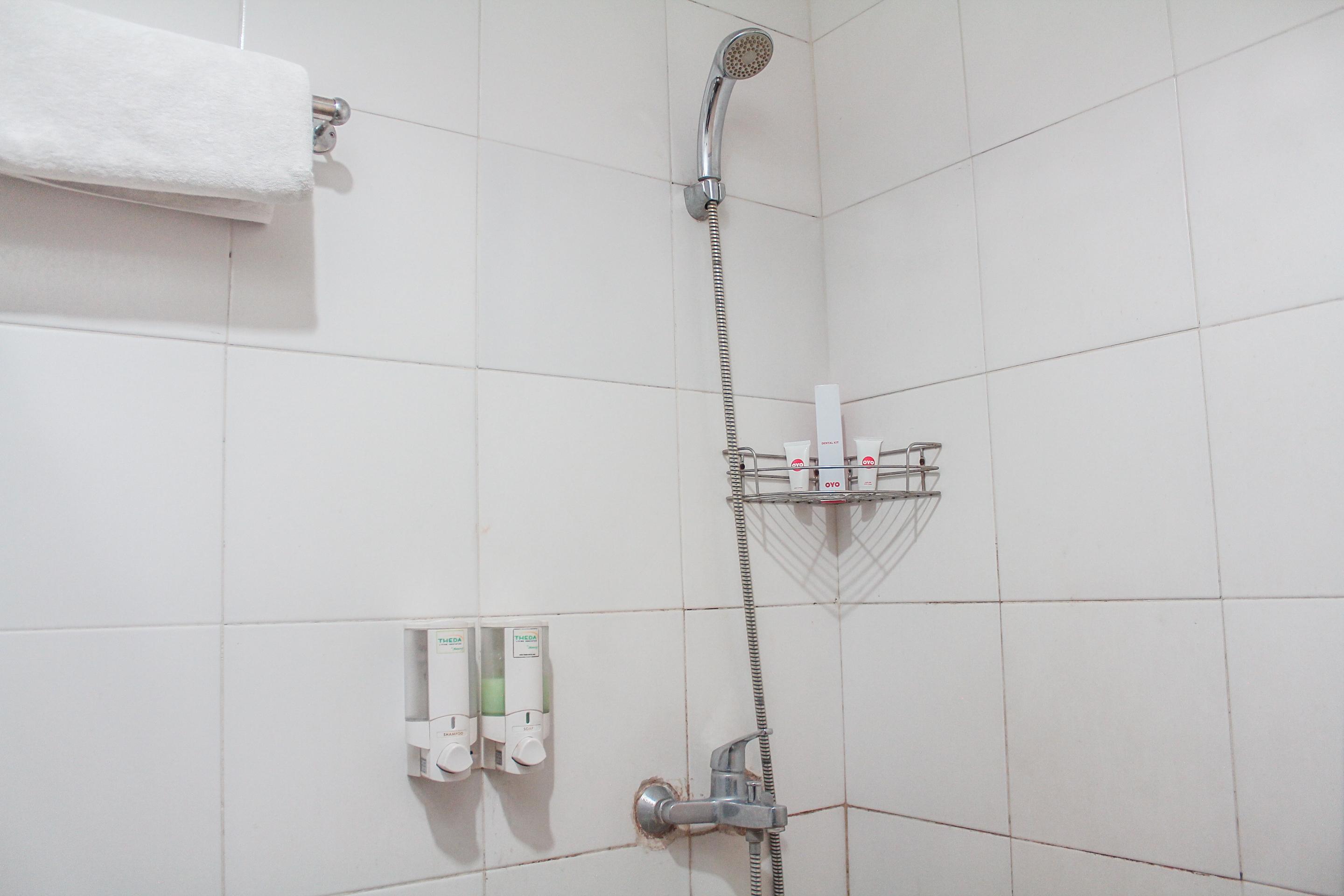 Audah Guesthouse Syariah Redpartner Джакарта Екстер'єр фото