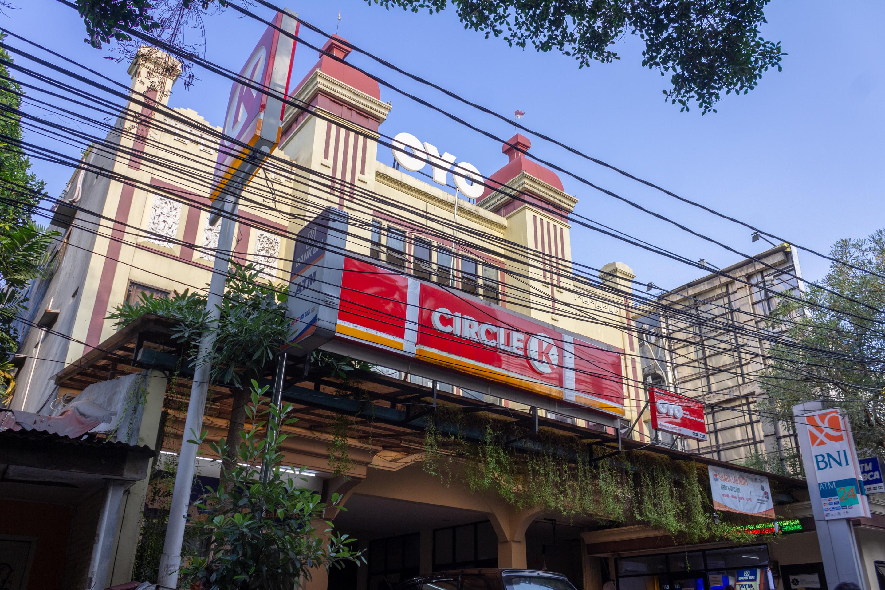 Audah Guesthouse Syariah Redpartner Джакарта Екстер'єр фото
