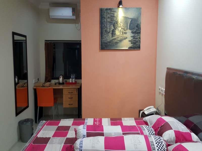 Audah Guesthouse Syariah Redpartner Джакарта Екстер'єр фото